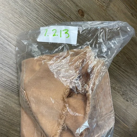 Free People Women’s Tan Denim Shorts, distressed, Raw Hem, size 27 - Picture 12 of 12